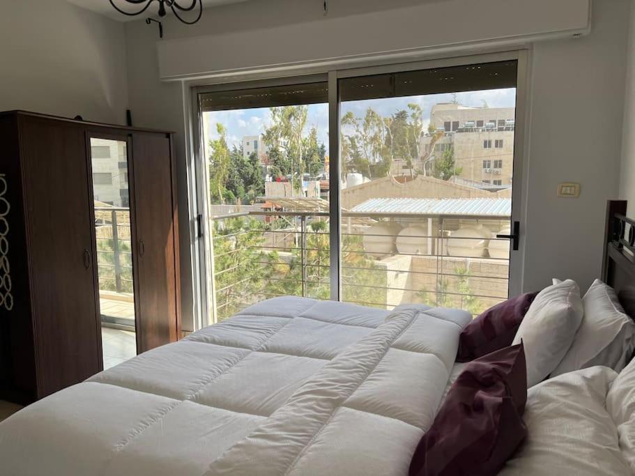 Ronza Elegant Apartment Amman Eksteriør bilde